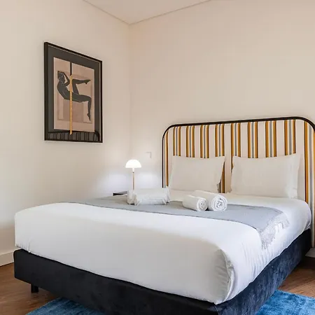 Upscale In Center By Lovelystay شقة *