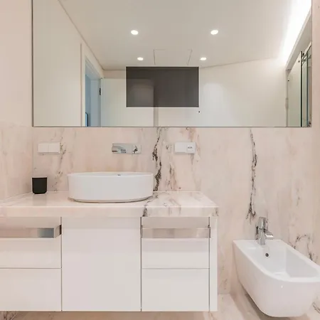 Upscale In Center By Lovelystay Апартаменты Лиссабон