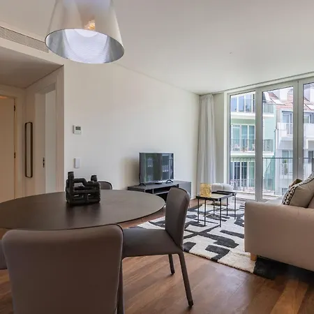 Apartment Upscale In Center By Lovelystay