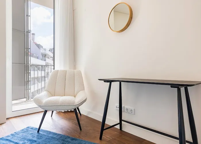 Upscale In Center By Lovelystay شقة *