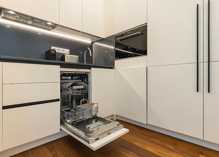 Upscale In Center By Lovelystay Apartmán *