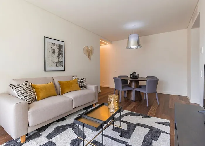 Upscale In Center By Lovelystay Apartmán